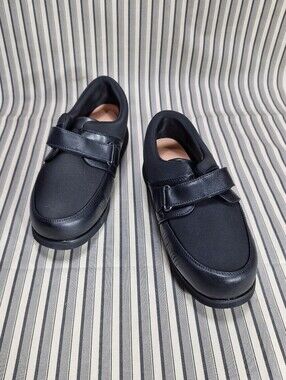 Mt Emey Comfort Footwear Men’s Black Hook Loop Shoes Size 11D New